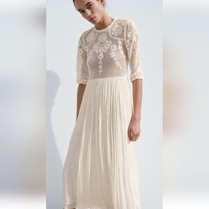 Zara Cream Lace Dress NWT (129$)